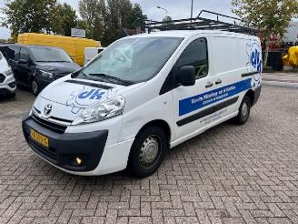 damaged commercial vehicles Toyota Proace 2.0 HDI 94KW L2H1 LANG AIRCO KLIMA EURO6 2014/4