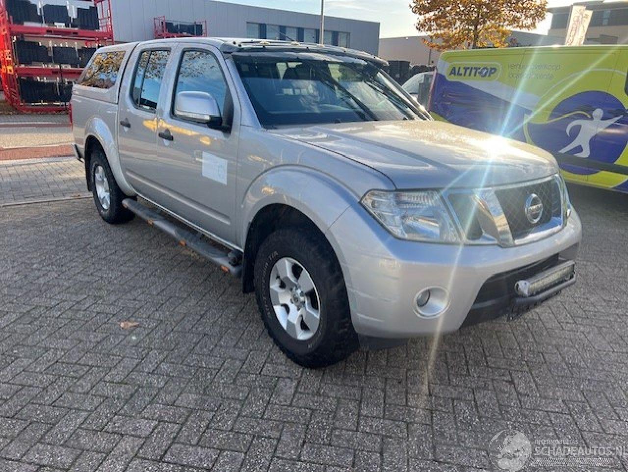 Nissan Navara 2.5 DCI 140kw DOUBLE CAB.  4WD 4X4 AIRCO KLIMA