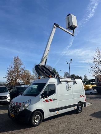 uszkodzony samochody ciężarowe Renault Master 2.3 DCI 96KW L2H2  KLUBB 32  HOOGWERKER EURO6 2017/7