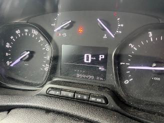 Opel Vivaro 2.0 CDTI 90KW  L2H1 LANG AUTOM.  KLIMA EURO6 94.000KM picture 9