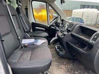 Peugeot Boxer 35 2.2 BLUEHDI 103KW  KOFFER LAADKLEP LBW KLIMA picture 6