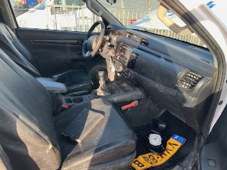 Toyota Hilux 2.4 D-4D 110KW EXTRA CAB. AIRCO KLIMA 4WD picture 6