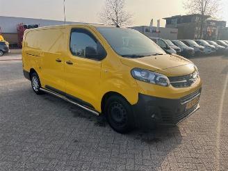 Vaurioauto  commercial vehicles Opel Vivaro 2.0 TDCI 90kw LANG AUTOMAAT  KLIMA NAVI CAM 2021/3