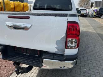 Toyota Hilux 2.4 D-4D DOUBLBE CAB. 5P AUTOM. KLIMA 4WD EURO6 picture 15