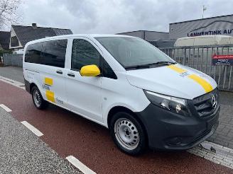 krockskadad bil auto Mercedes Vito TOURER 114 CDI  LANG AUTOMAAT 9 PERSONS KLIMA 2023/12