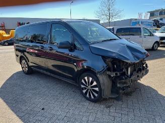 Unfallwagen Mercedes Vito TOURER 116 CDI 120KW 9 PERSOONS AUTOM. KLIMA 2022/12