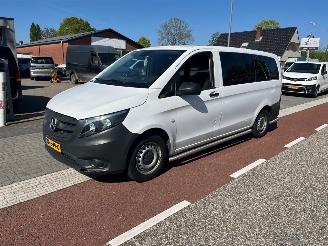 Unfallwagen Mercedes Vito TOURER 116 CDI 120KW LANG AUT. PKW BRIEF 8P KLIMA 2019/1