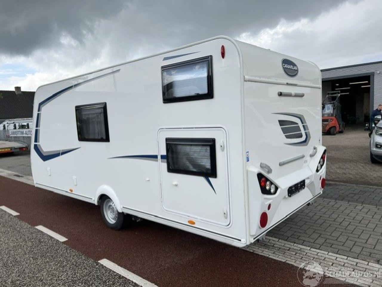 Caravelair  STYLE 496 FAMILY  STAPELBED VASTBED