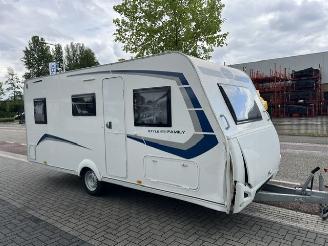 Caravelair  STYLE 496 FAMILY  STAPELBED VASTBED picture 5