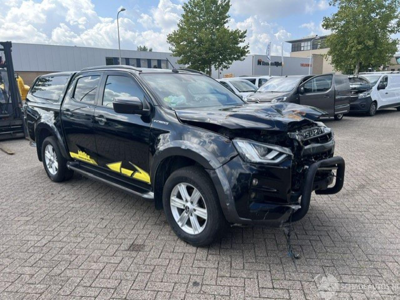 Isuzu D-Max 1.9d 120kw DOUBLE CAB. V-CROSS  AUT. 4WD KLIMA LEER