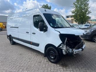krockskadad bil bedrijf Renault Master 2.3 DCI 132KW L3H2 MAXI AIRCO KLIMA NAVI EURO6 2024/6