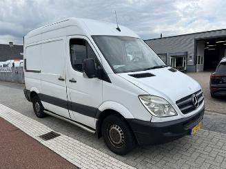 Schade bestelwagen Mercedes Sprinter 310 CDI   LAADKLEP LADEBORDWAND 2013/1