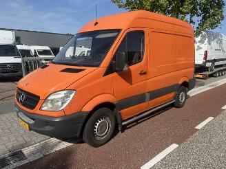 dañado vehículos comerciales Mercedes Sprinter 310 CDI  LAADKLEP LADEBORDWAND 2010/11