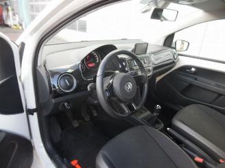 Volkswagen Up  picture 5