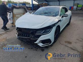 Auto da rottamare Volkswagen Arteon Arteon (3HAB), Hatchback 5-drs, 2017 2.0 TDI 16V 2018/1