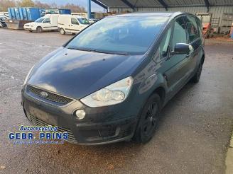 Ford S-Max  picture 2