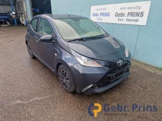 Vrakbiler auto Toyota Aygo Aygo (B40), Hatchback, 2014 1.0 12V VVT-i 2014/10