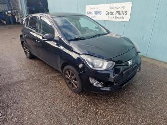 krockskadad bil auto Hyundai I-20 i20, Hatchback, 2008 / 2015 1.2i 16V 2014/4
