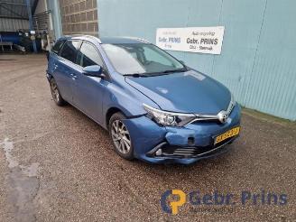Salvage car Toyota Auris Auris Touring Sports (E18), Combi, 2013 / 2018 1.2 T 16V 2018/6