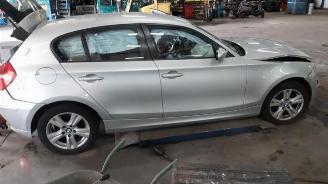 Vrakbiler auto BMW 1-serie 1 serie (E87/87N), Hatchback 5-drs, 2003 / 2012 118i 16V 2009/1