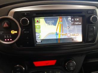 Toyota Yaris Yaris III (P13), Hatchback, 2010 / 2020 1.0 12V VVT-i picture 7