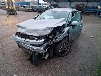 Volvo V-40 V40 (MV), Hatchback 5-drs, 2012 / 2019 2.0 D4 16V picture 3