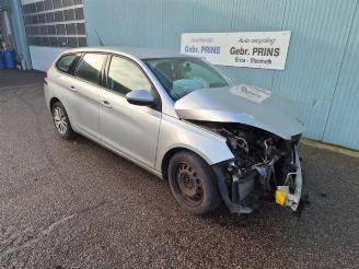 Peugeot 308 308 SW (L4/L9/LC/LJ/LR), Combi 5-drs, 2014 / 2021 1.2 12V e-THP PureTech 110 picture 2