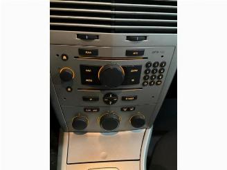 Opel Astra Astra H (L48), Hatchback 5-drs, 2004 / 2014 1.8 16V picture 7