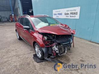 Vrakbiler auto Renault Clio Clio IV Estate/Grandtour (7R), Combi 5-drs, 2012 / 2021 0.9 Energy TCE 90 12V 2017/2