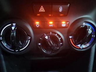 Peugeot 2008 2008 (CU), MPV, 2013 / 2019 1.2 Vti 12V PureTech 82 picture 12