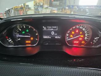 Peugeot 2008 2008 (CU), MPV, 2013 / 2019 1.2 Vti 12V PureTech 82 picture 10