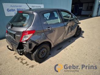 Salvage car Toyota Yaris Yaris III (P13), Hatchback, 2010 / 2020 1.33 16V Dual VVT-I 2011/10