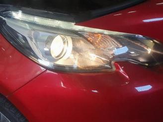 Peugeot 2008 2008 (CU), MPV, 2013 / 2019 1.2 12V e-THP PureTech 110 picture 17