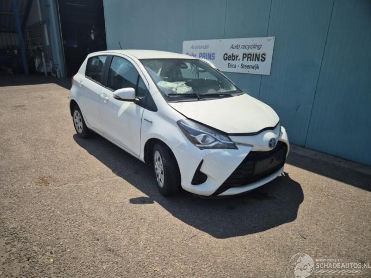 Toyota Yaris Yaris III (P13), Hatchback, 2010 / 2020 1.5 16V Hybrid