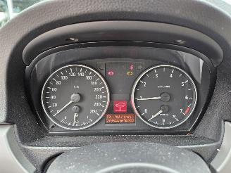 BMW 3-serie 325i 24V Combi/o  Benzine 2.497cc 160kW (218pk) RWD picture 16