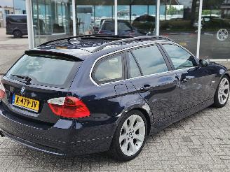 BMW 3-serie 325i 24V Combi/o  Benzine 2.497cc 160kW (218pk) RWD picture 9