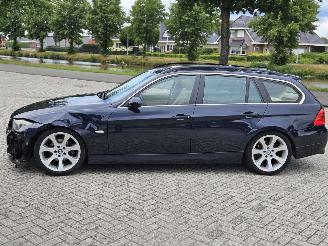 BMW 3-serie 325i 24V Combi/o  Benzine 2.497cc 160kW (218pk) RWD picture 4