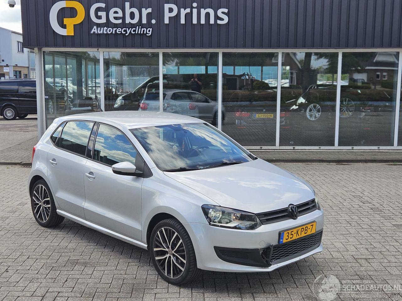 Volkswagen Polo 1.4 16V Hatchback  Benzine 1.390cc 63kW (86pk) FWD