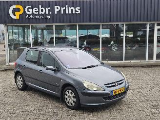  Peugeot 307 1.6 16V Hatchback  Benzine 1.587cc 80kW (109pk) FWD 2004/7