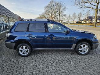 Mitsubishi Outlander 2.4 16V 4x4 SUV  Benzine 2.378cc 118kW (160pk) 4x4 picture 2