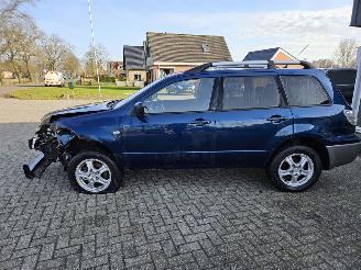 Mitsubishi Outlander 2.4 16V 4x4 SUV  Benzine 2.378cc 118kW (160pk) 4x4 picture 6