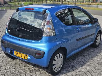 Peugeot 107 1.0 12V Hatchback  Benzine 998cc 50kW (68pk) FWD picture 3
