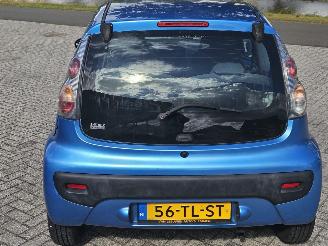 Peugeot 107 1.0 12V Hatchback  Benzine 998cc 50kW (68pk) FWD picture 4