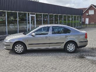 Skoda Octavia 1.6 MPI Liftback  Benzine 1.598cc 75kW (102pk) picture 2