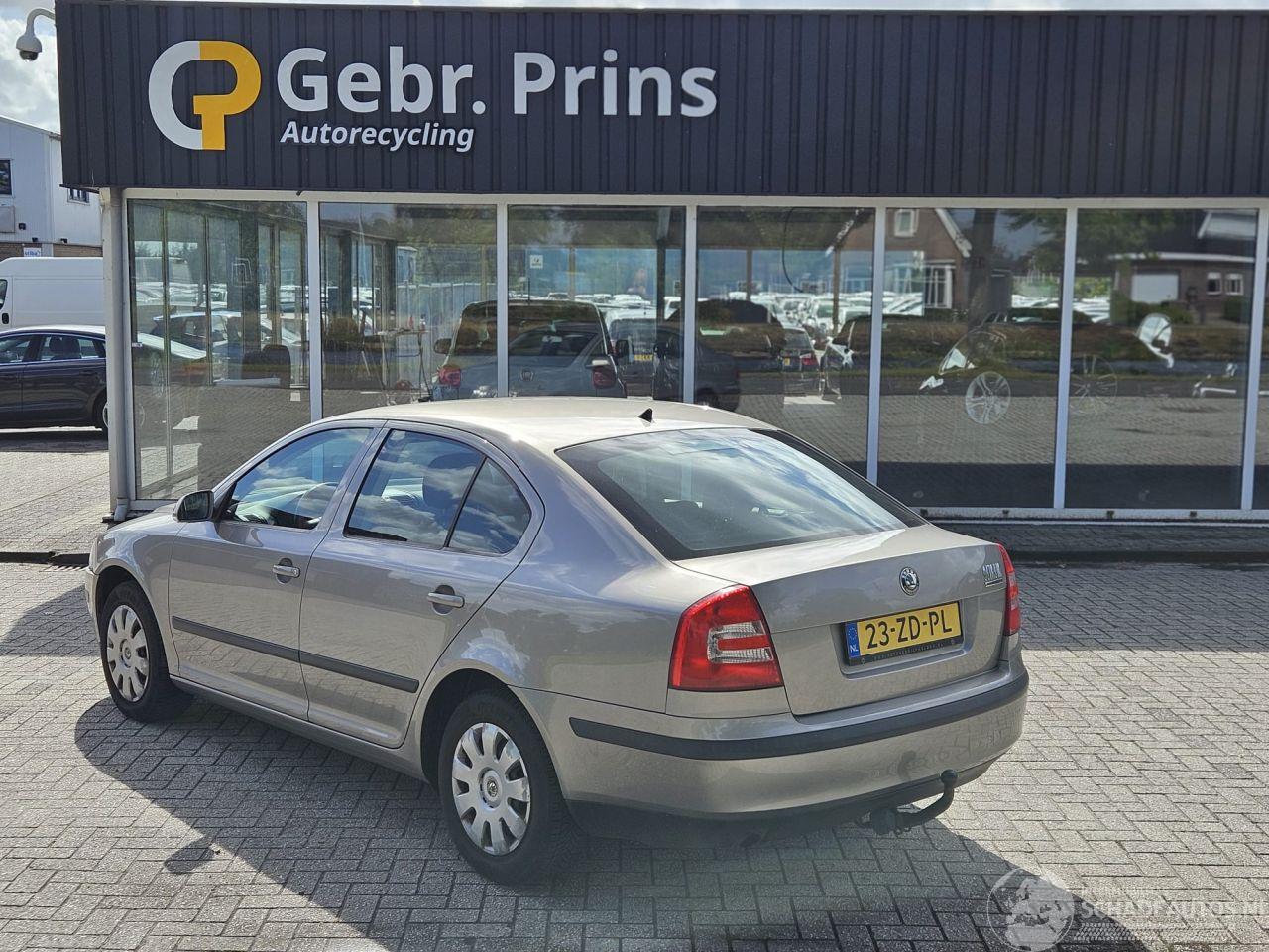 Skoda Octavia 1.6 MPI Liftback  Benzine 1.598cc 75kW (102pk)