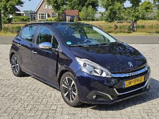 Peugeot 208 1.2 Vti 12V PureTech 82 Hatchback  Benzine 1.199cc 60kW (82pk) FWD picture 5