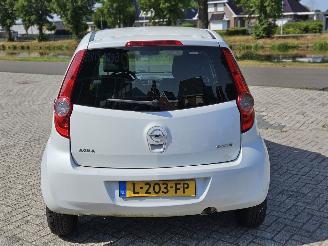 Opel Agila 1.0 12V MPV  Benzine 996cc 48kW (65pk) FWD picture 4