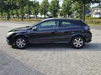 Opel Astra H- GTC 1.8 16V Hatchback 2Dr Benzine 1.796cc 92kW (125pk) FWD picture 4