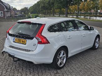 Volvo V-60 2.4 D6 20V Plug-in Hybrid AWD Combi/o  Elektrisch Diesel 2.401cc 206kW (280pk) 4x4 picture 3
