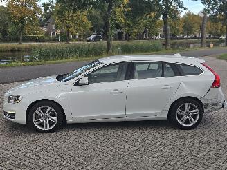 Volvo V-60 2.4 D6 20V Plug-in Hybrid AWD Combi/o  Elektrisch Diesel 2.401cc 206kW (280pk) 4x4 picture 6